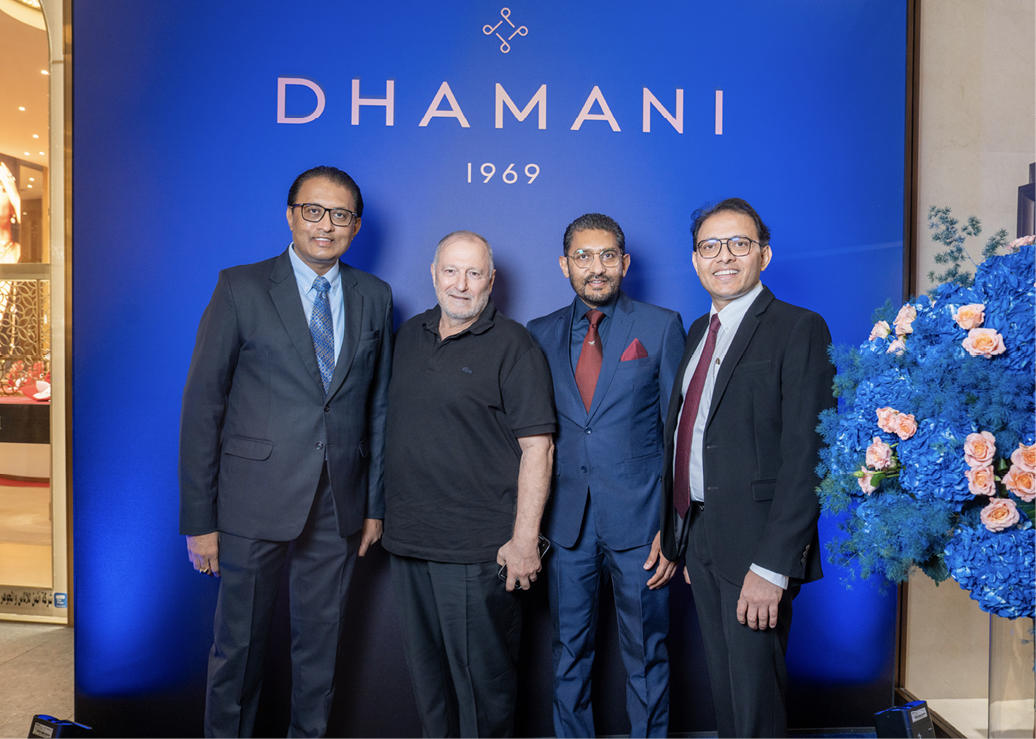 "مانِيش" و"روهيت" و"أميت دهماني" مع عدنان الكاتب