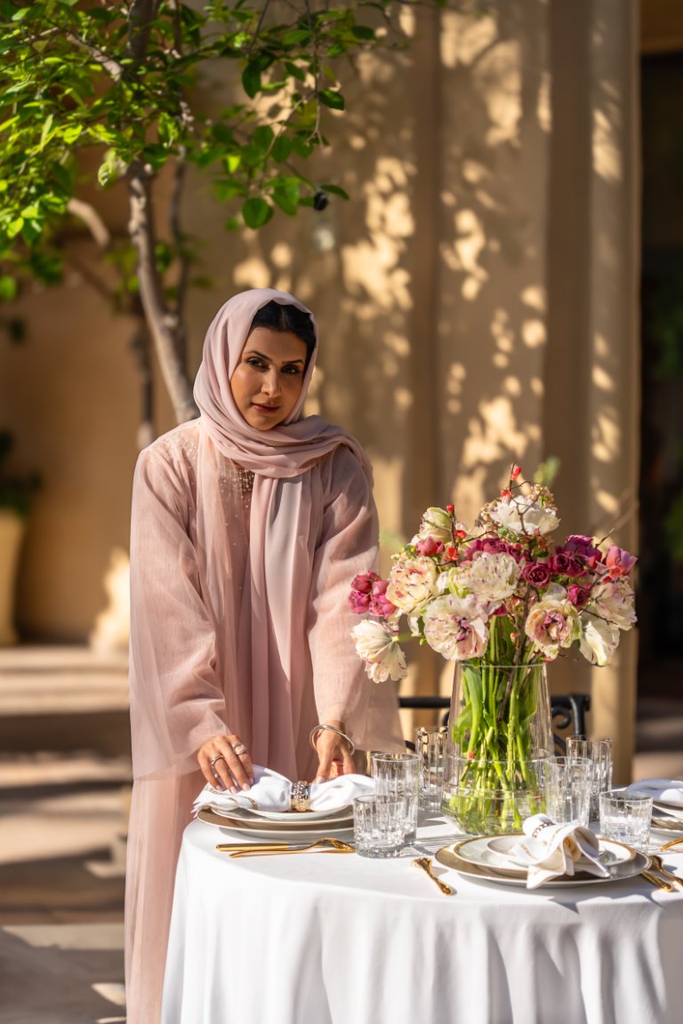 كريستوفل تضيء طقوس شهر رمضان المبارك بالتعاون مع المصممة الإماراتية هجر التنيجي
