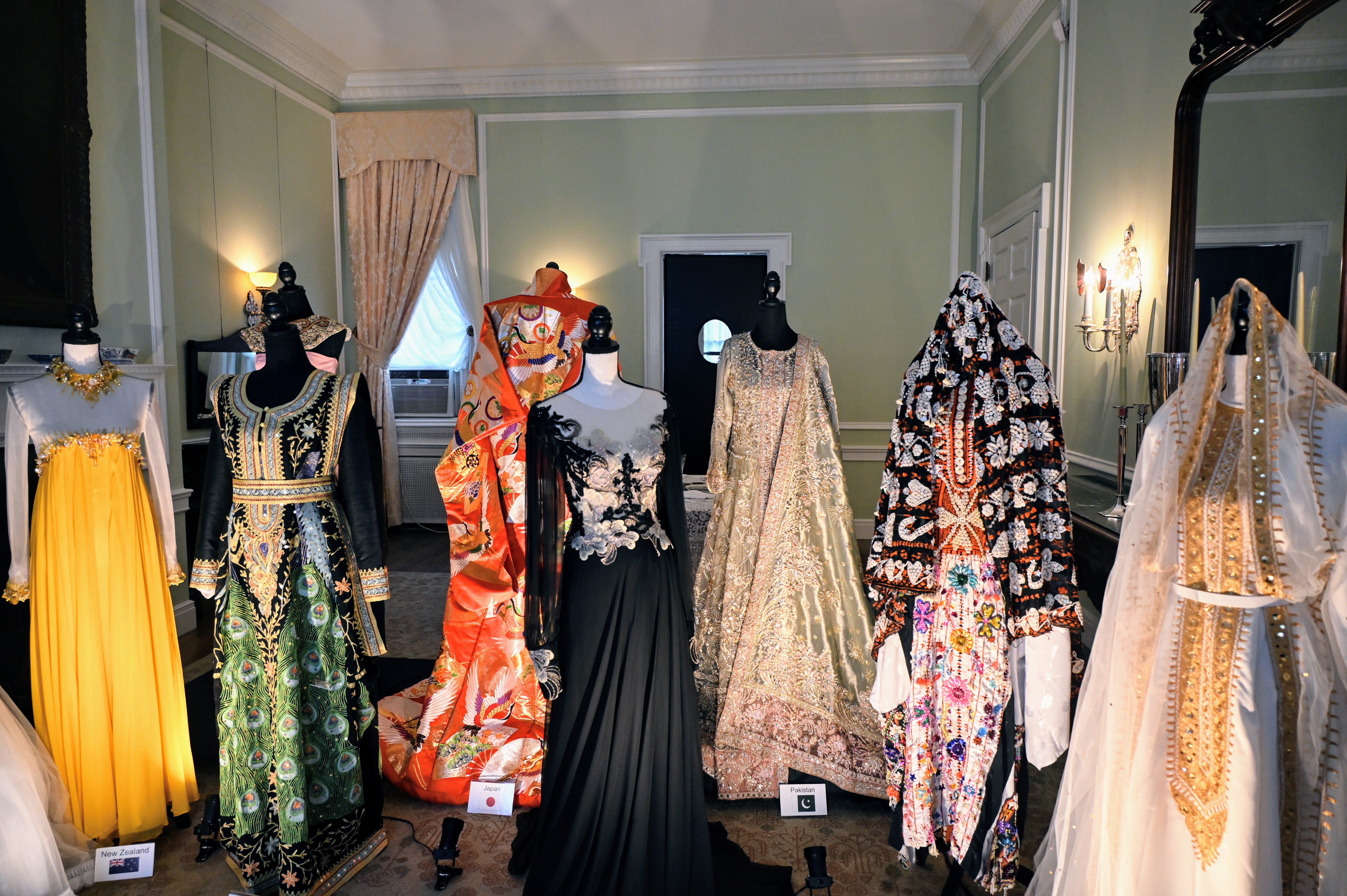 مشاركة المملكة في معرض Fashioning Power بواشنطن 