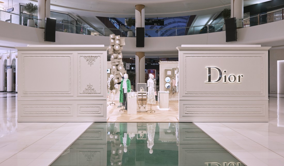 إطلاق أولى مجموعات "جوناثان أندرسون" لـ"ديور" Dior في دبي مول