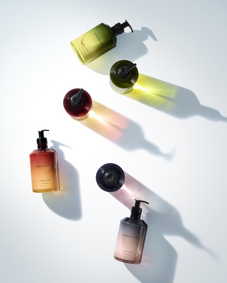 علامة DRIES VAN NOTEN BEAUTY تطلق تشكيلتها الجديدة من مستحضرات العناية بالجسم واليدين