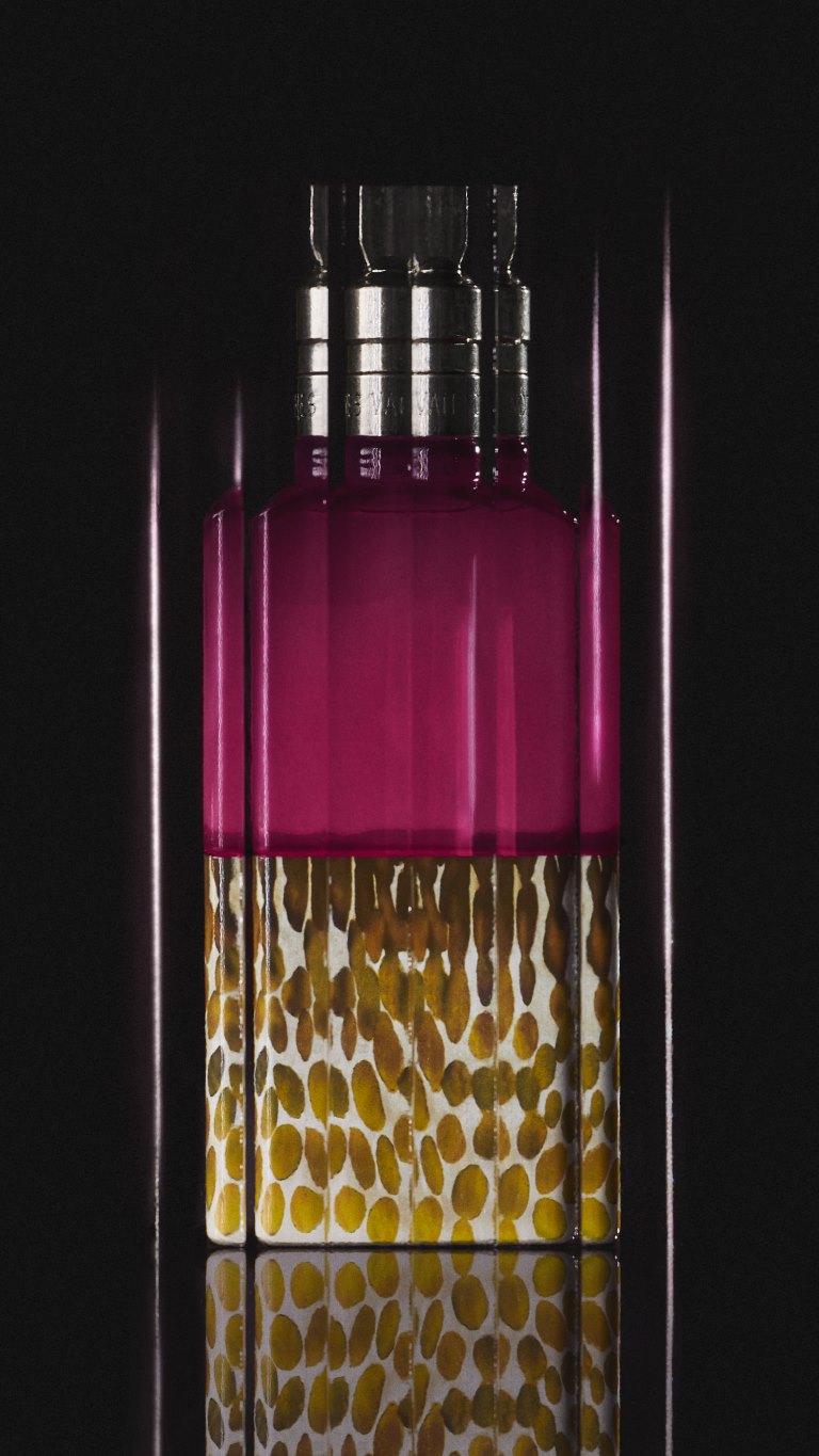 DRIES VAN NOTEN VELVET VIOLET  تقدم عطر من فئة أو دو بارفان