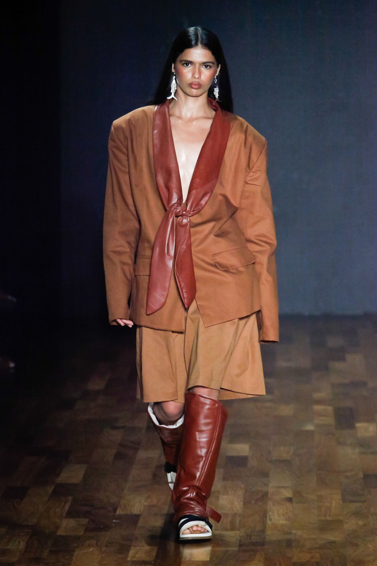 موضة البرمودا الفضفاضة مع البلايزر الطويلة