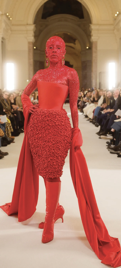 "دوجا كات" في عرض الأزياء الراقية من "سكياباريلي"Schiaparelli