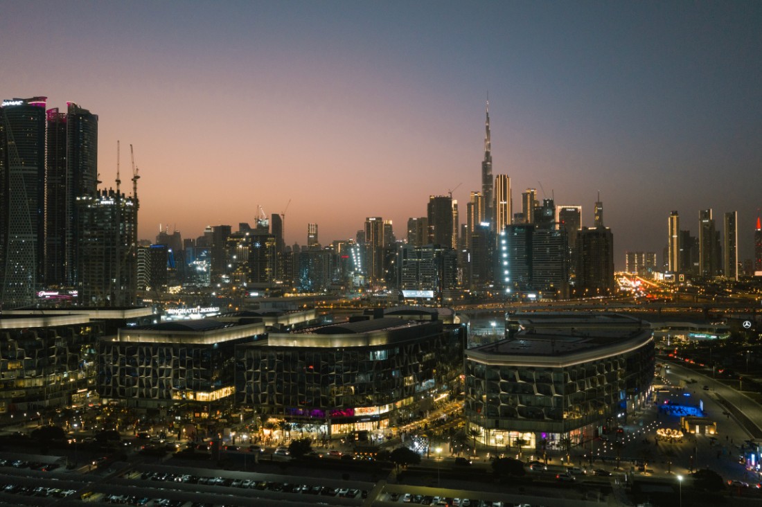 •	نسخة ربيع وصيف 2027 تستضيف نخبة من ألمع المواهب المحلية والإقليمية، بالإضافة إلى مجموعة ‏من علامات الأزياء العالمية ‏