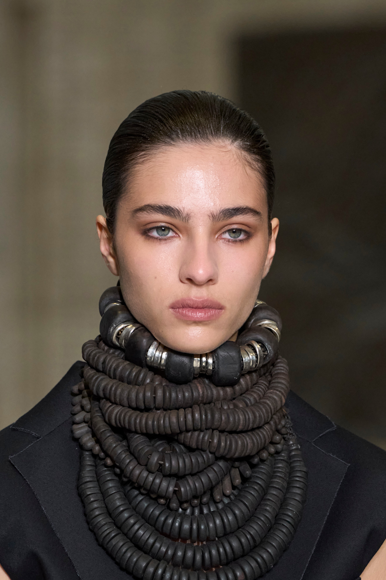 Duran Lantink السلاسل الضخمة التي تغطي الرقبة من