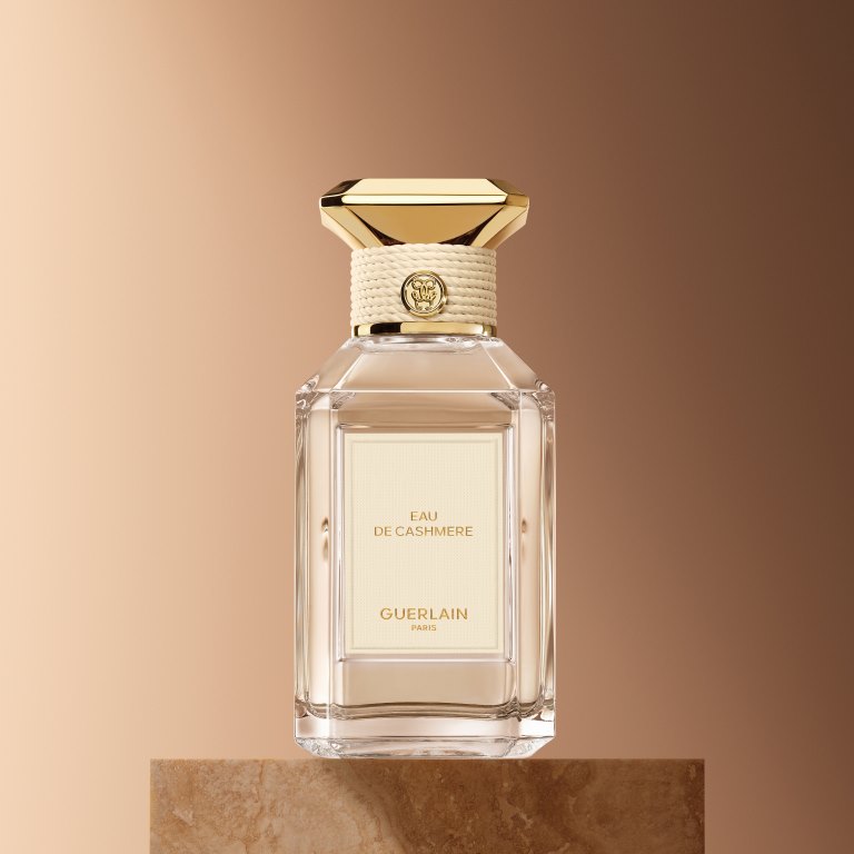L'ART & LA MATIERE LES EAUX مجموعة تحتفي بكل لحظات الحياة الرمزية