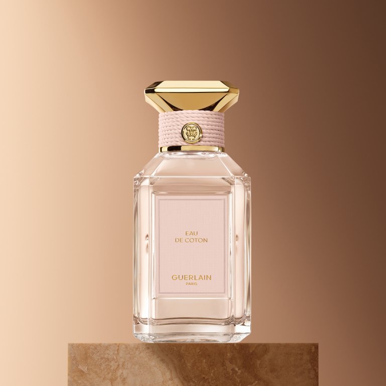 L'ART & LA MATIERE LES EAUX مجموعة تحتفي بكل لحظات الحياة الرمزية