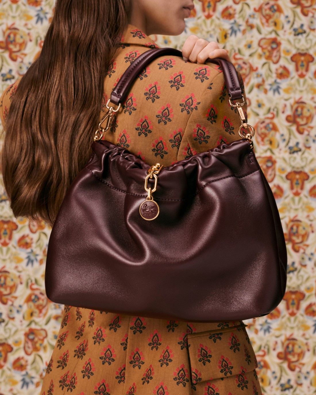 تأتي الحقيبة ضمن إصدارات متنوعة بلمسات نهائية منتقاة بمنتهى الفخامة‏