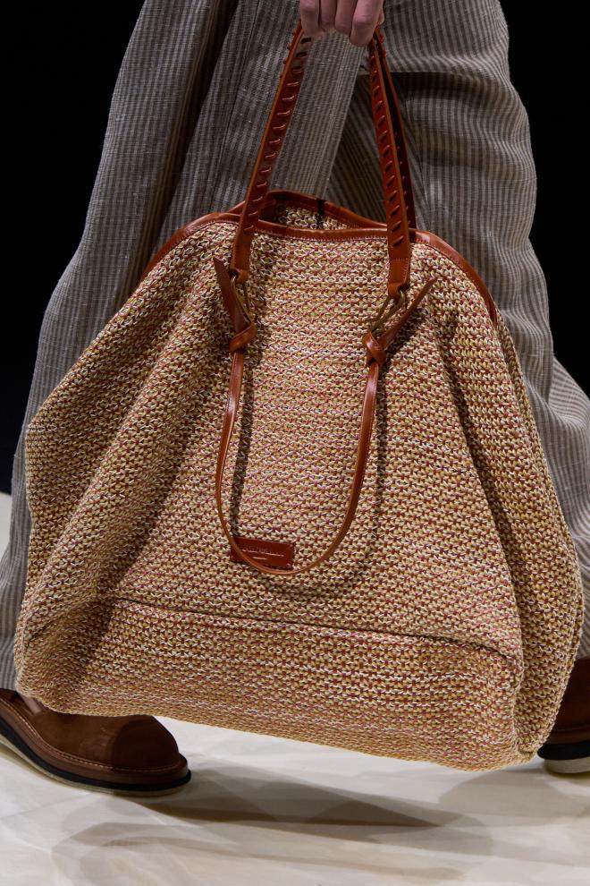 Emporio Armani حقيبة قش كبيرة من