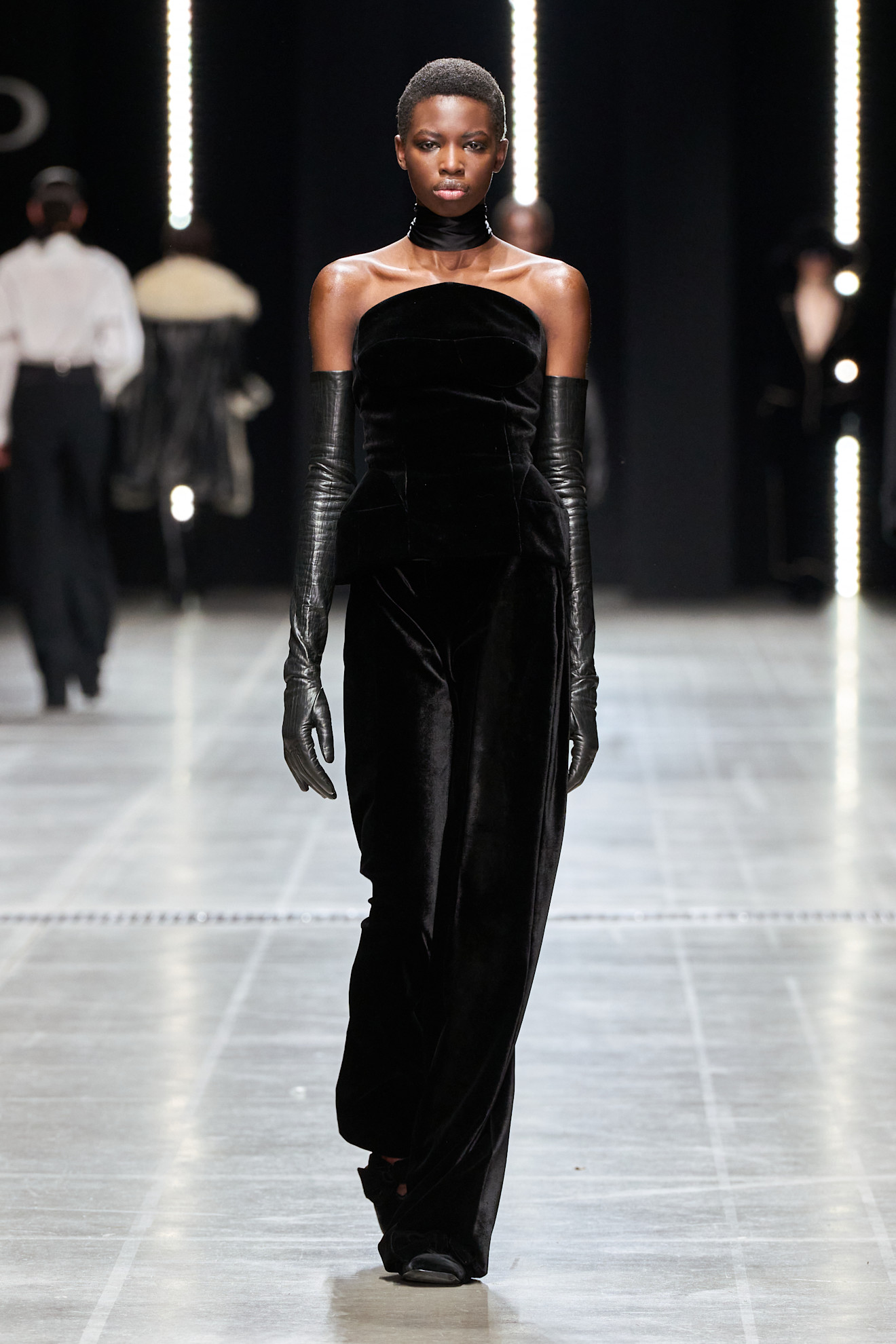 Ermano Scervino فستان مخمل راقي للمناسبات من