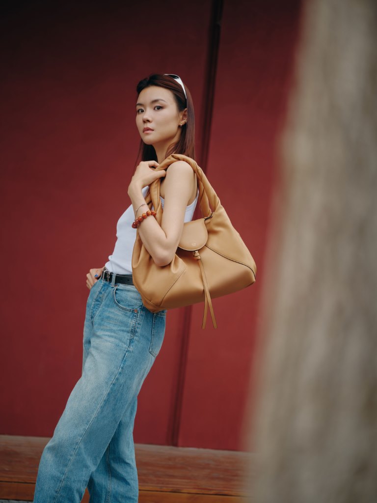 حقيبة Spy Bag من FENDI