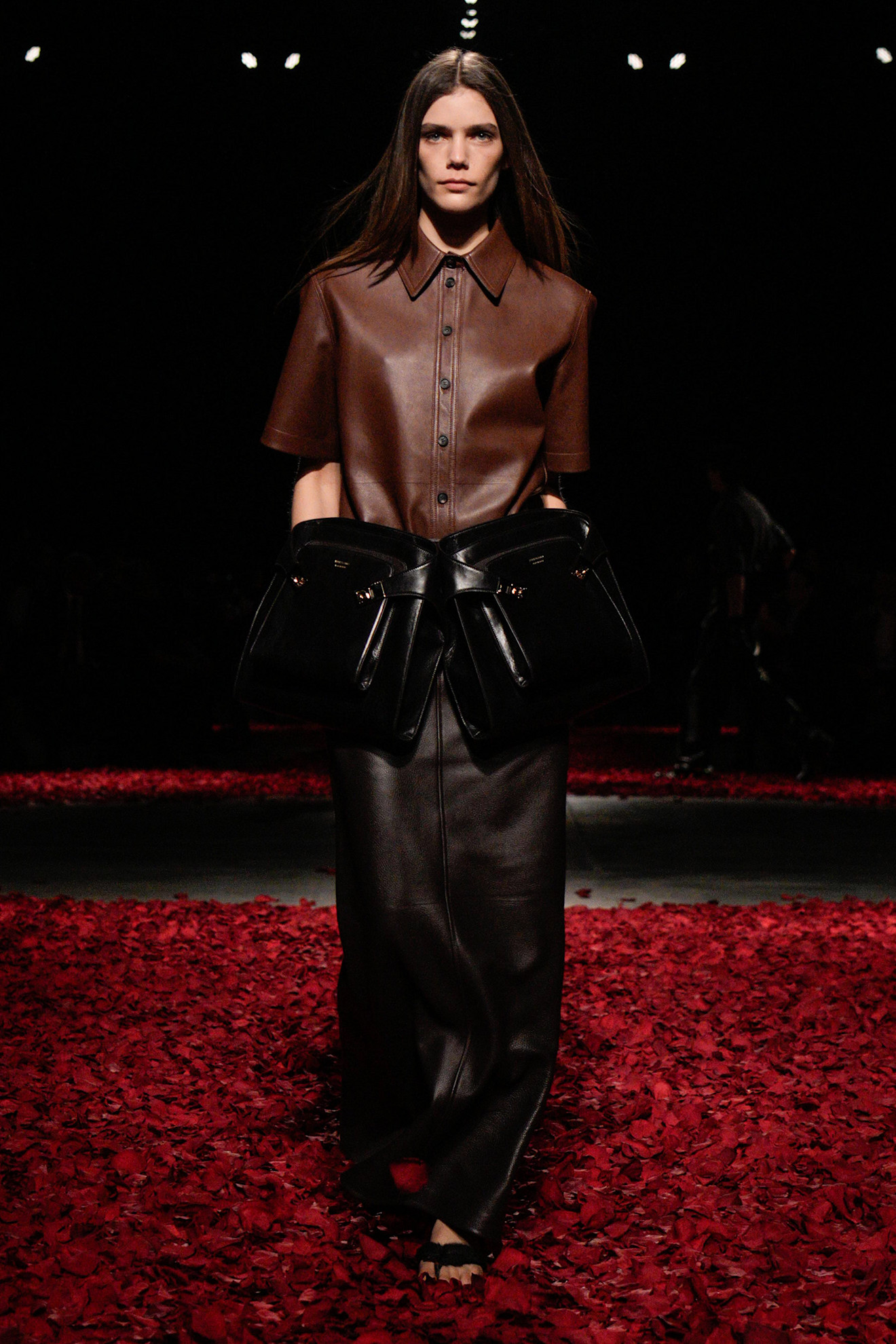 Ferragamo موضة الجلد من