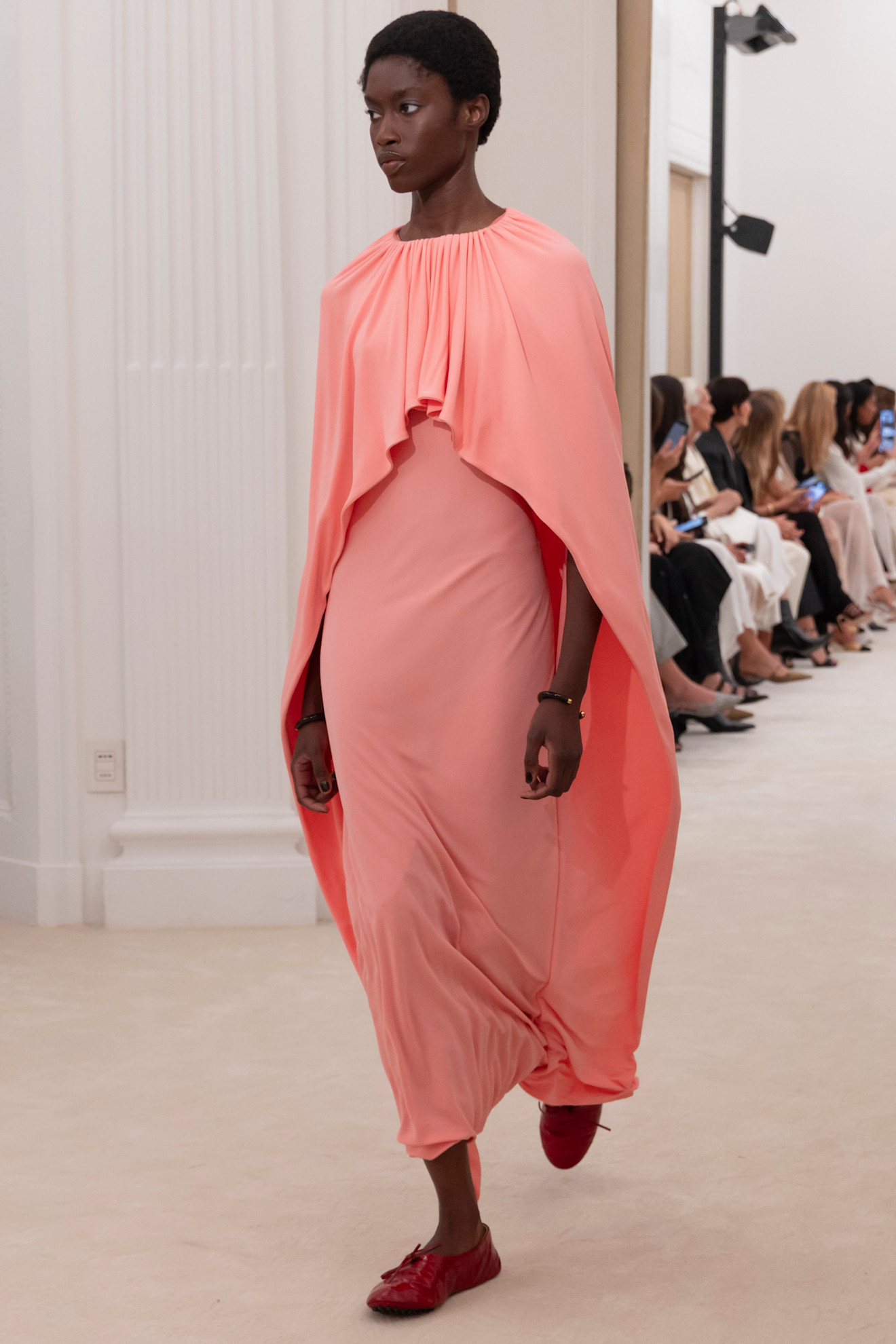 مجموعة Alberta Ferretti لربيع وصيف
