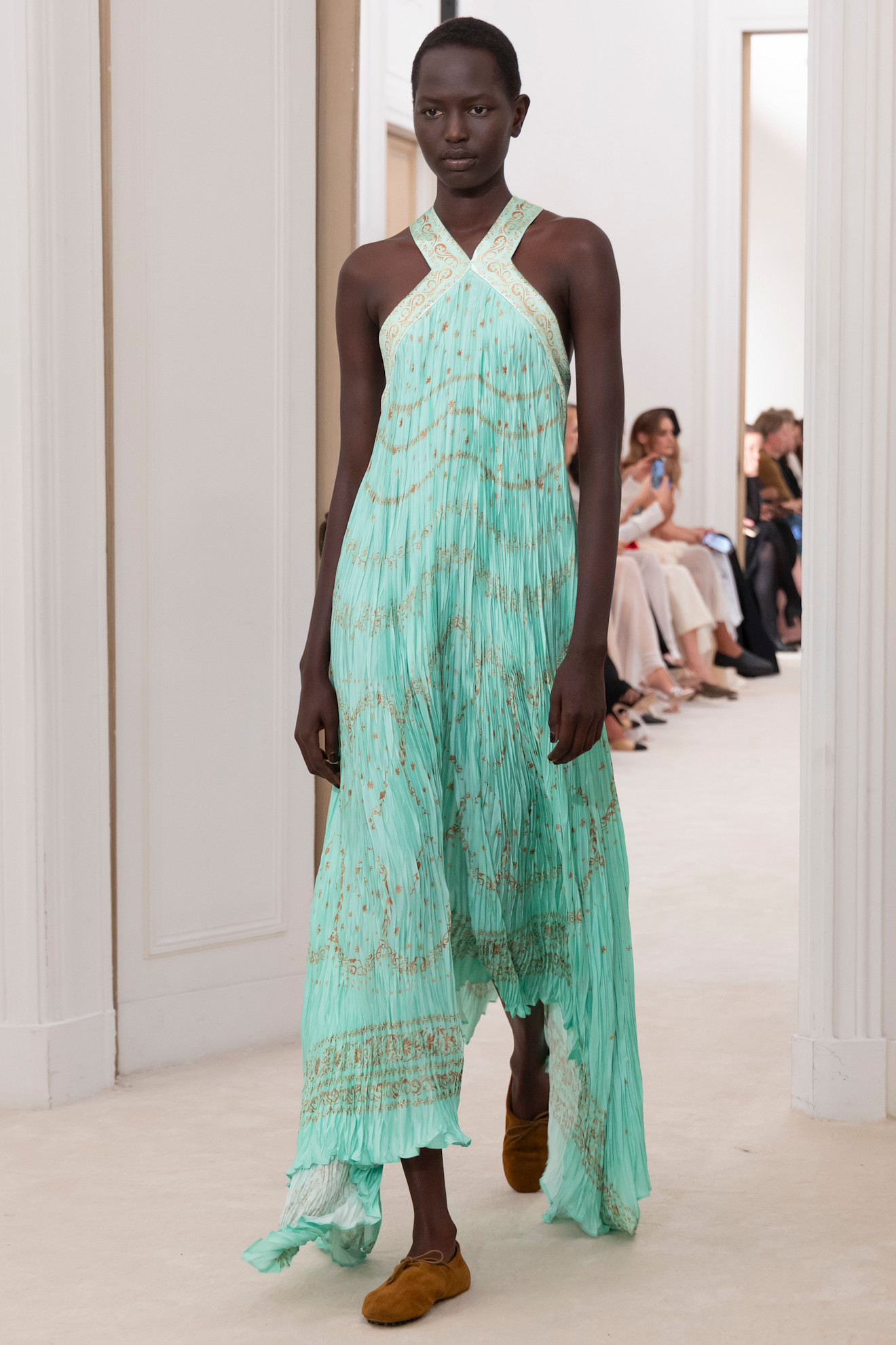 مجموعة Alberta Ferretti لربيع وصيف