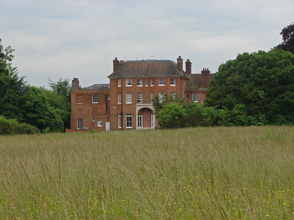 "فورست لودج": الحلم الأبدي خلف الحصن الجورجي