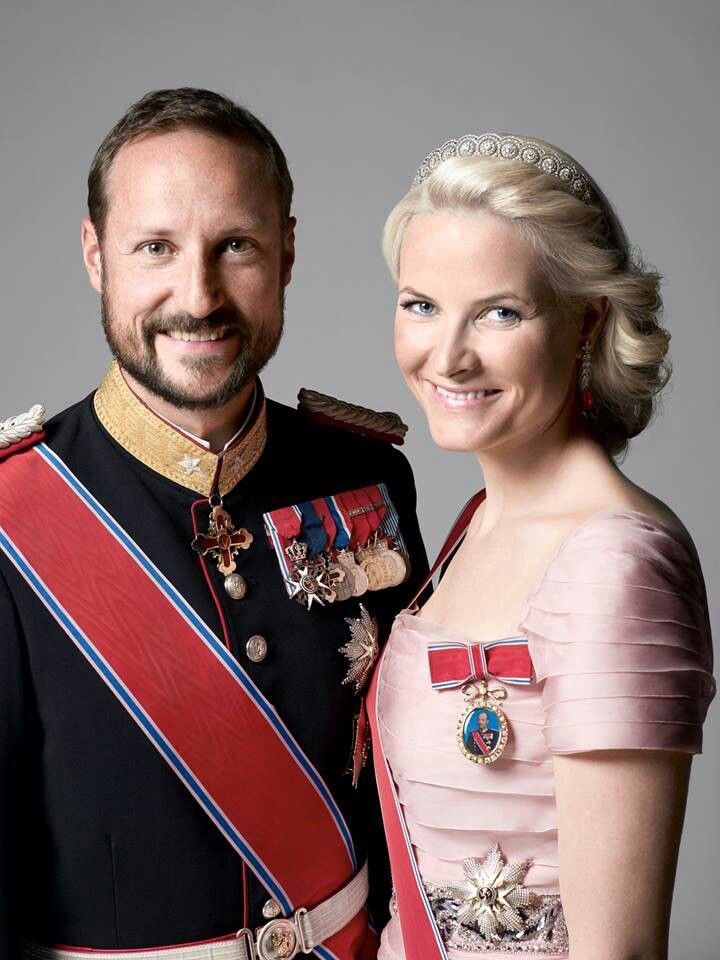 الدعم العائلي: الأمير هاكون السند الذي لا يلين