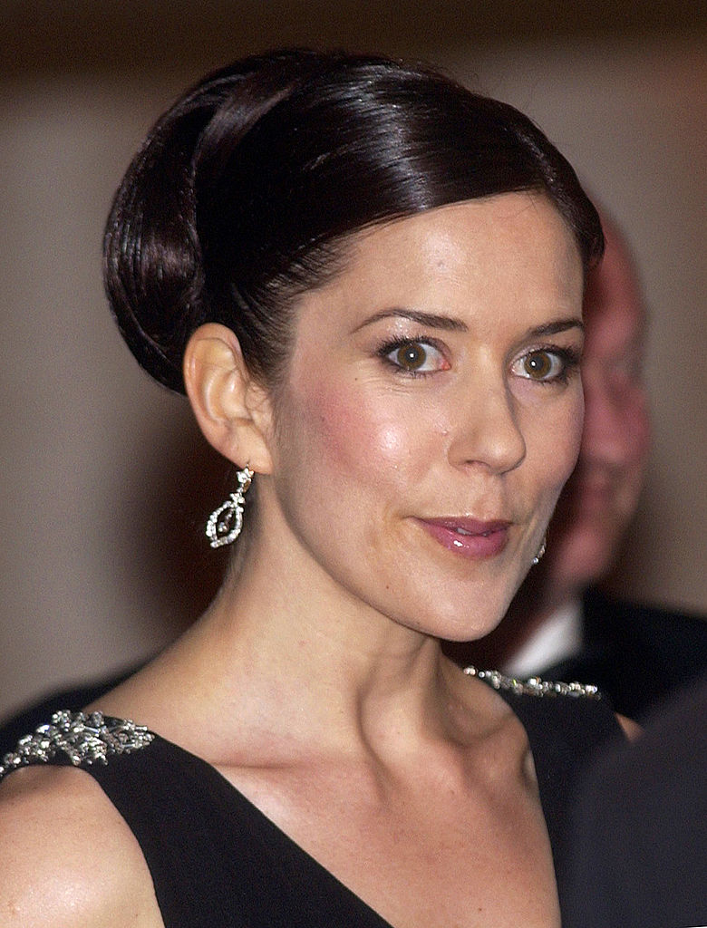 أسرار جمال ماري: أكثر من مجرد قصة شعر