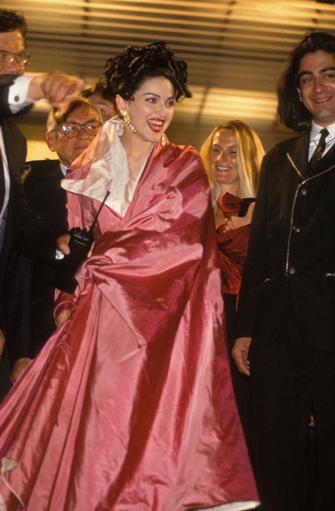 إطلالة مادونا في 13 مايو 1991 من توقيع "جان بول غوتييه" Jean-Paul Gaultier (الصورة من Getty) 