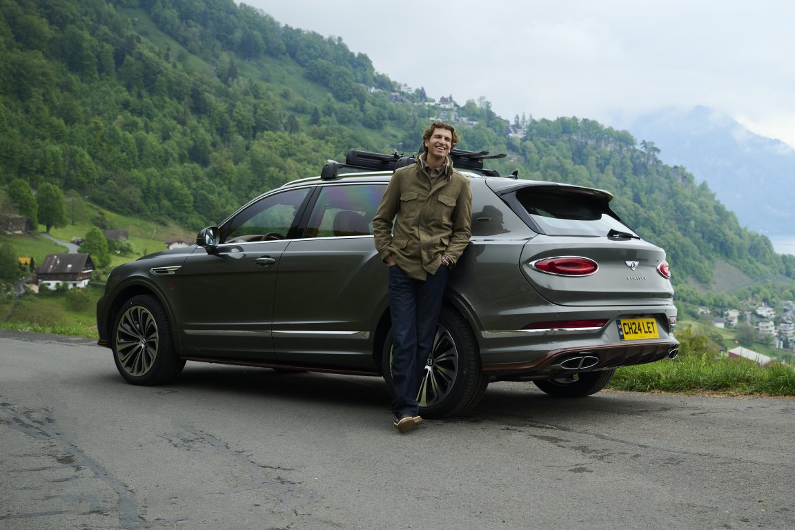 بنتلي تكشف عن سيارة BENTAYGA EWB CHALET EDITION