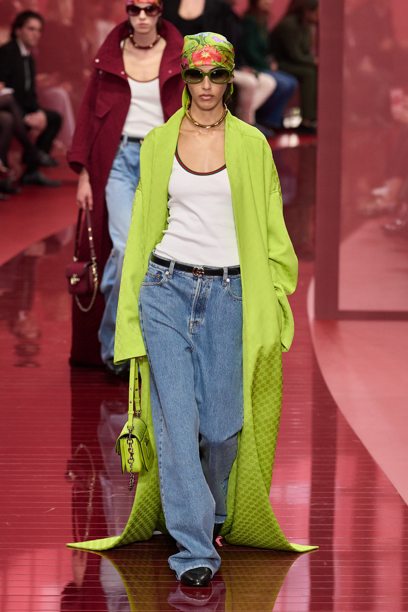 Gucci ألوان النيون لا تلاءم البشرة الزيتونية