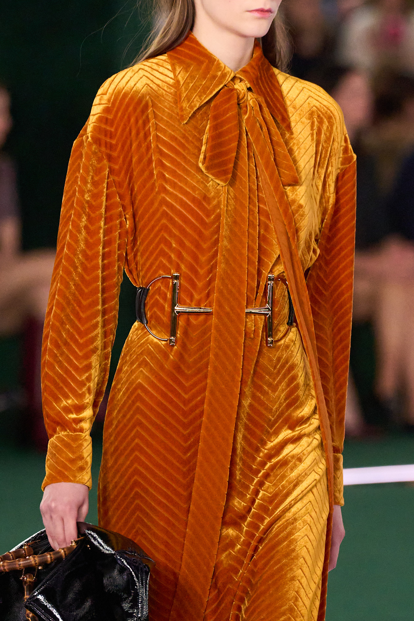 من مجموعة الأزياء الجاهزة  Gucci لخريف وشتاء 2025