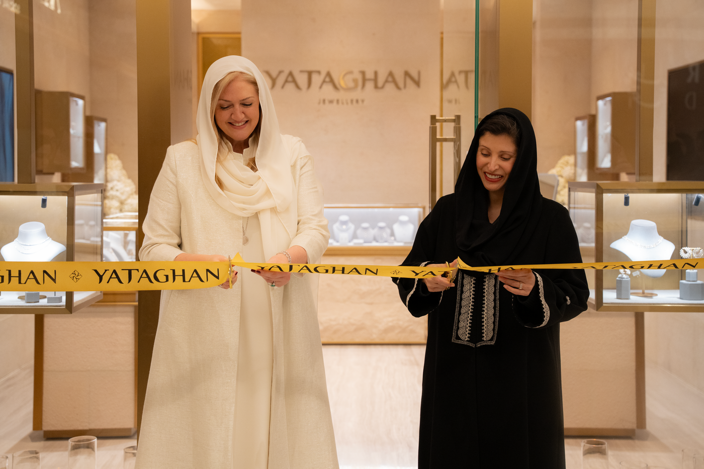 صاحبة السمو الأميرة نورة بنت فيصل آل سعود وسارة أبو داود، مؤسسة مجوهرات ياتاغان