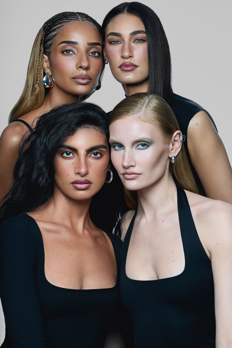 من Hindash Cosmetics .. اكتشفي منتجك المفضل الجديد لمزج الألوان