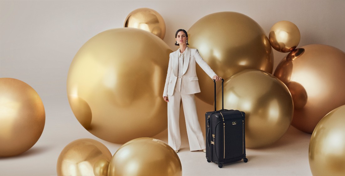 تبدأ كل رحلة بهدية من "تومي"