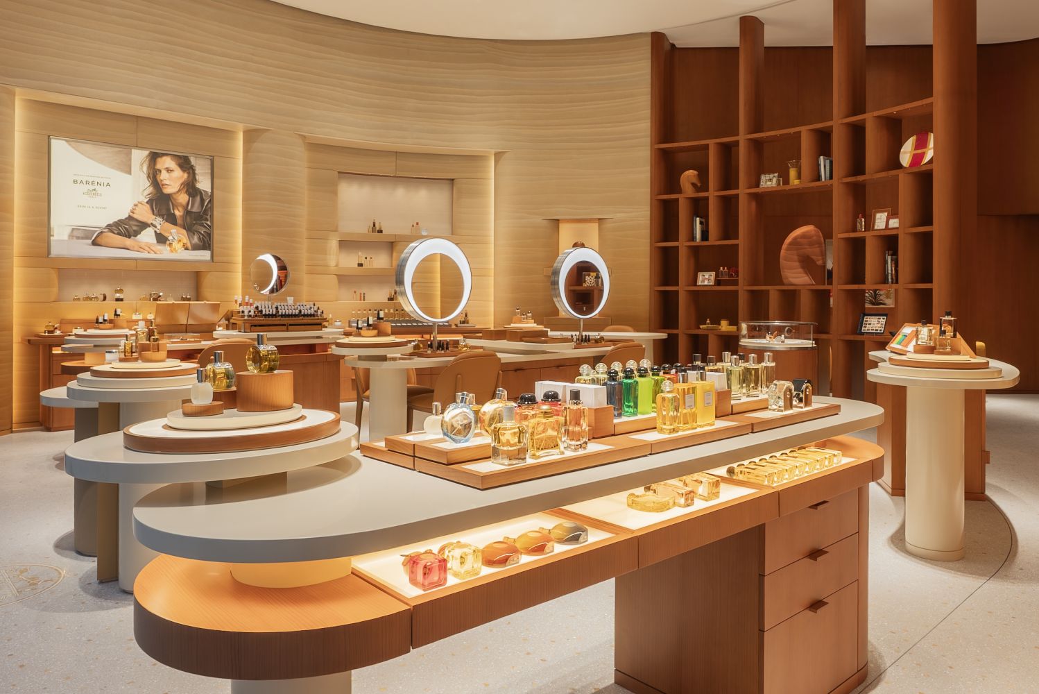 Hermès  تفتتح متجرها الجديد للعطور والجمال في دبي مول وهذه التفاصيل