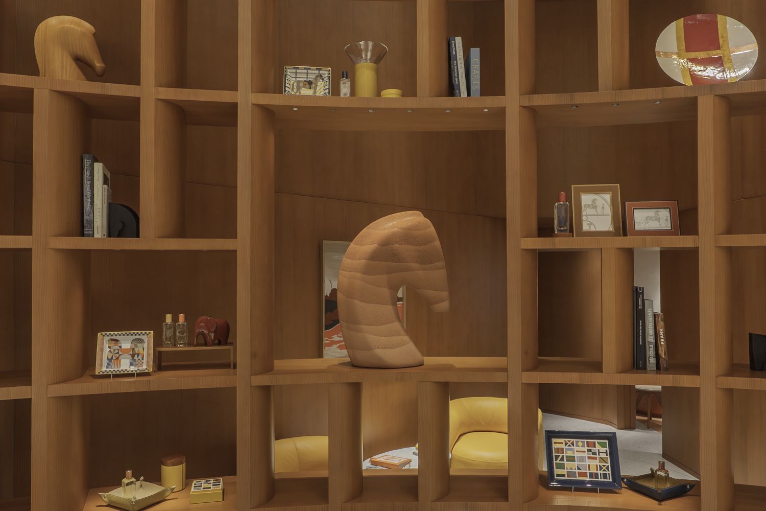 Hermès  تفتتح متجرها الجديد للعطور والجمال في دبي مول وهذه التفاصيل