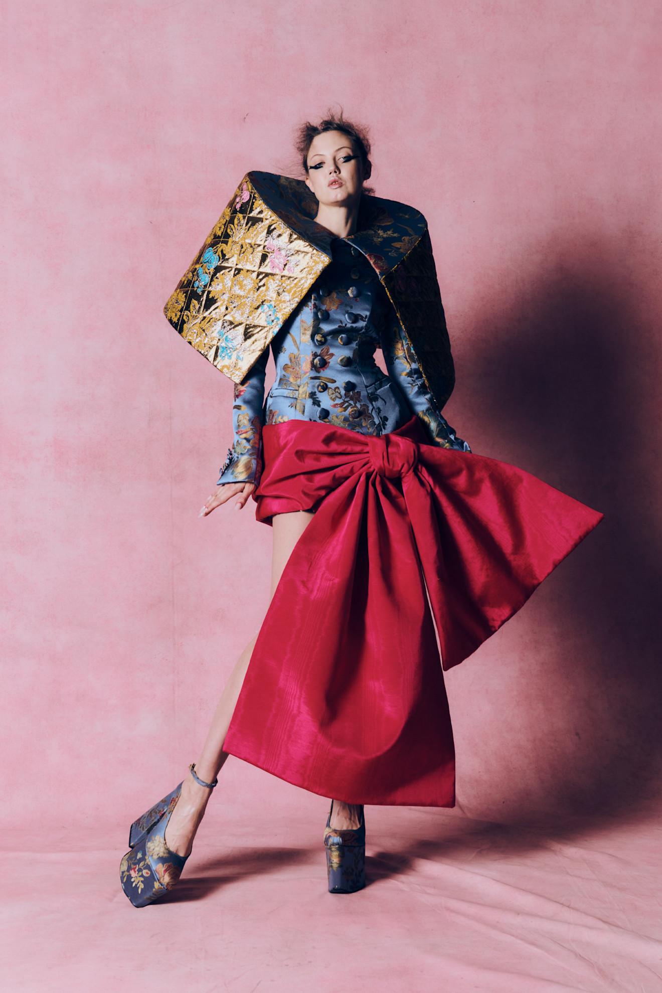 من مجموعة Harris Reed خريف و شتاء 2026 للملابس الجاهزة