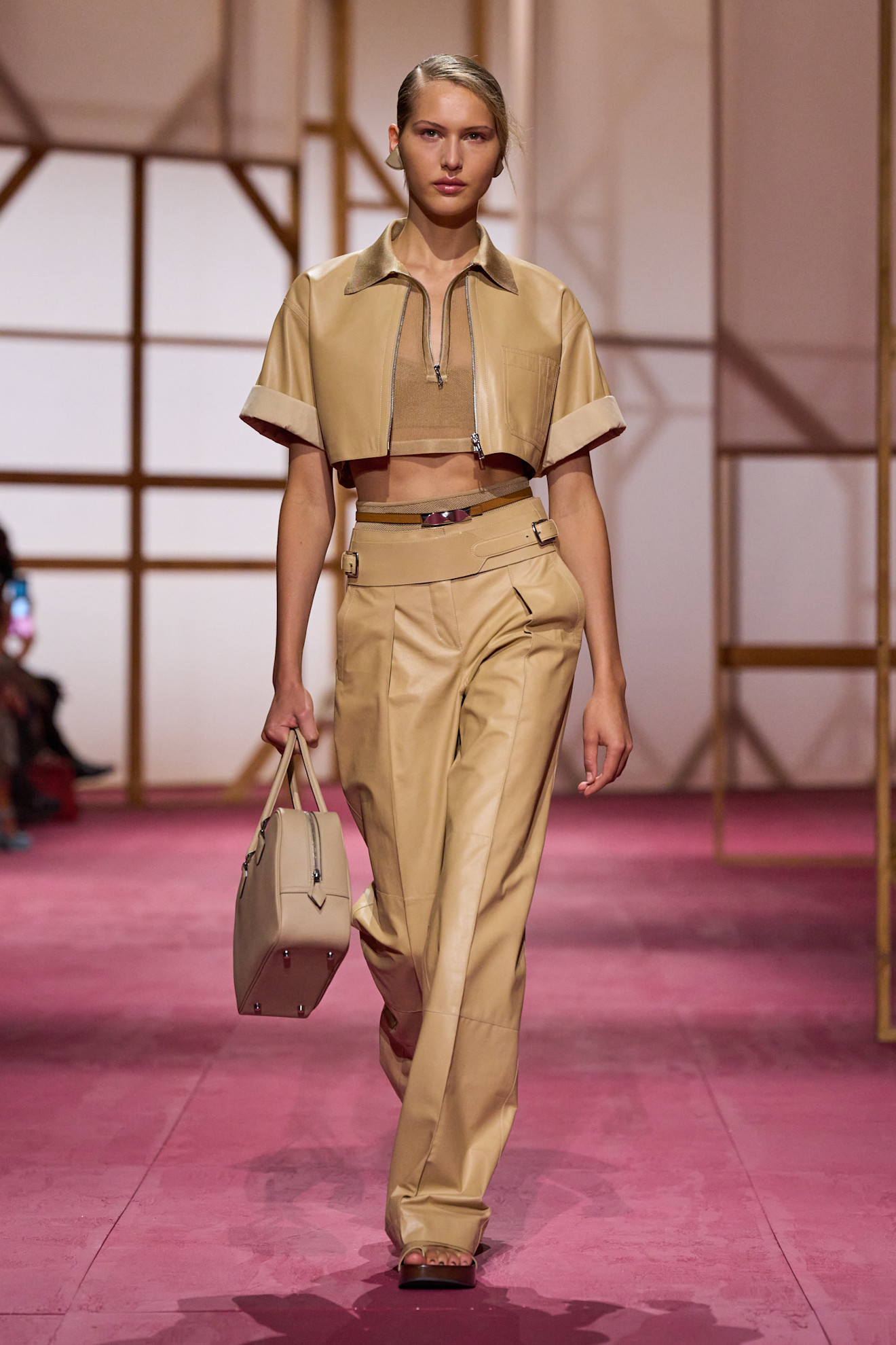 جاكيت كروب بأكمام قصيرة من Hermes