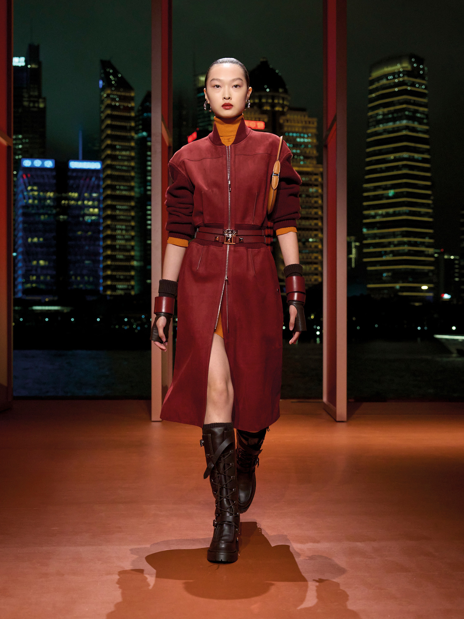 الفستان الميدي أم الفستان الطويل لشتاء 2026