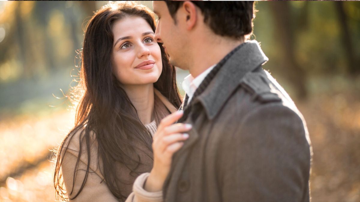 كيف تجعلين رجل الجوزاء يقع في حبك؟