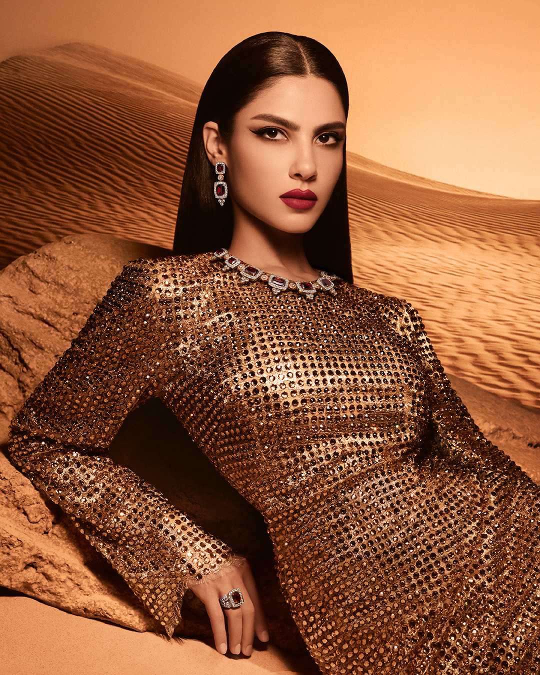 هدى المفتي تتصدر حملة Dolce&Gabbana لأعياد 2026 ب