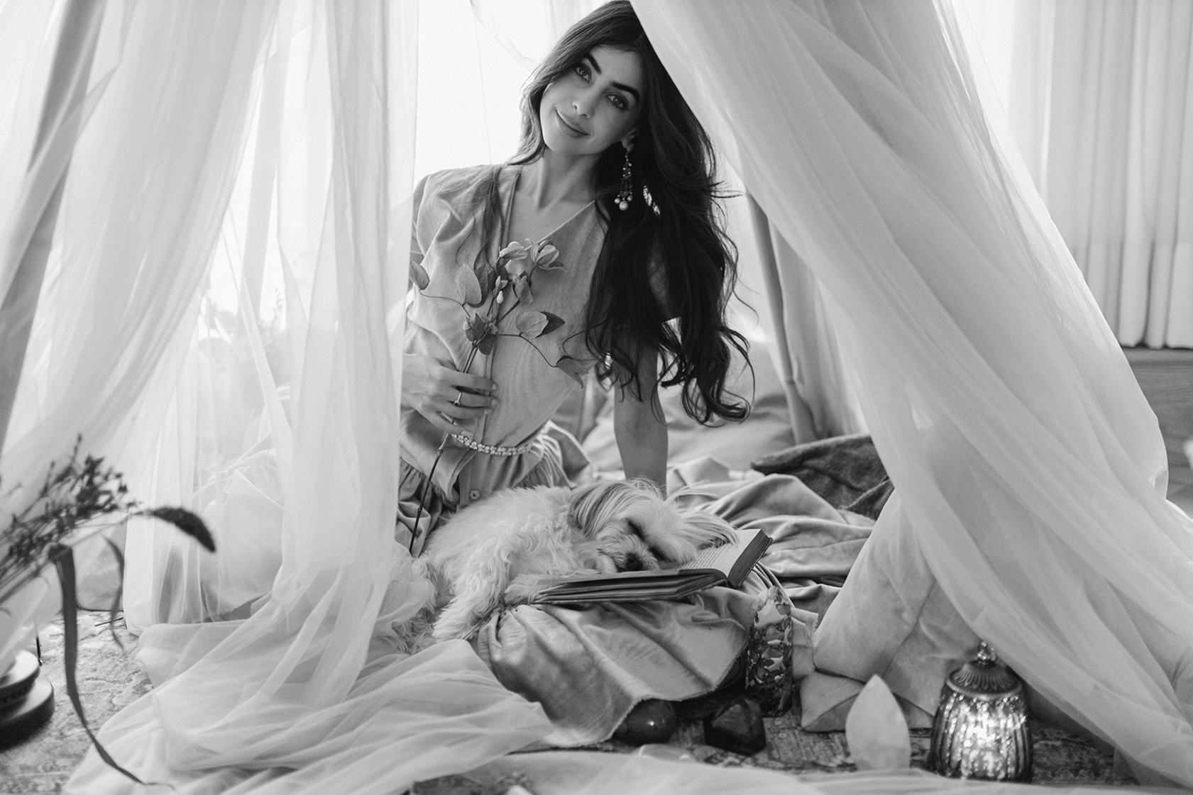 الفنانة والكاتبة السعودية لينا الناصر