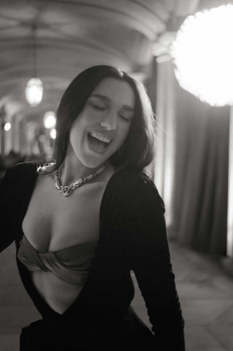 BVLGARI حوار نابض بالحياة بين عالم الفن والمجوهرات فائقة الرقي