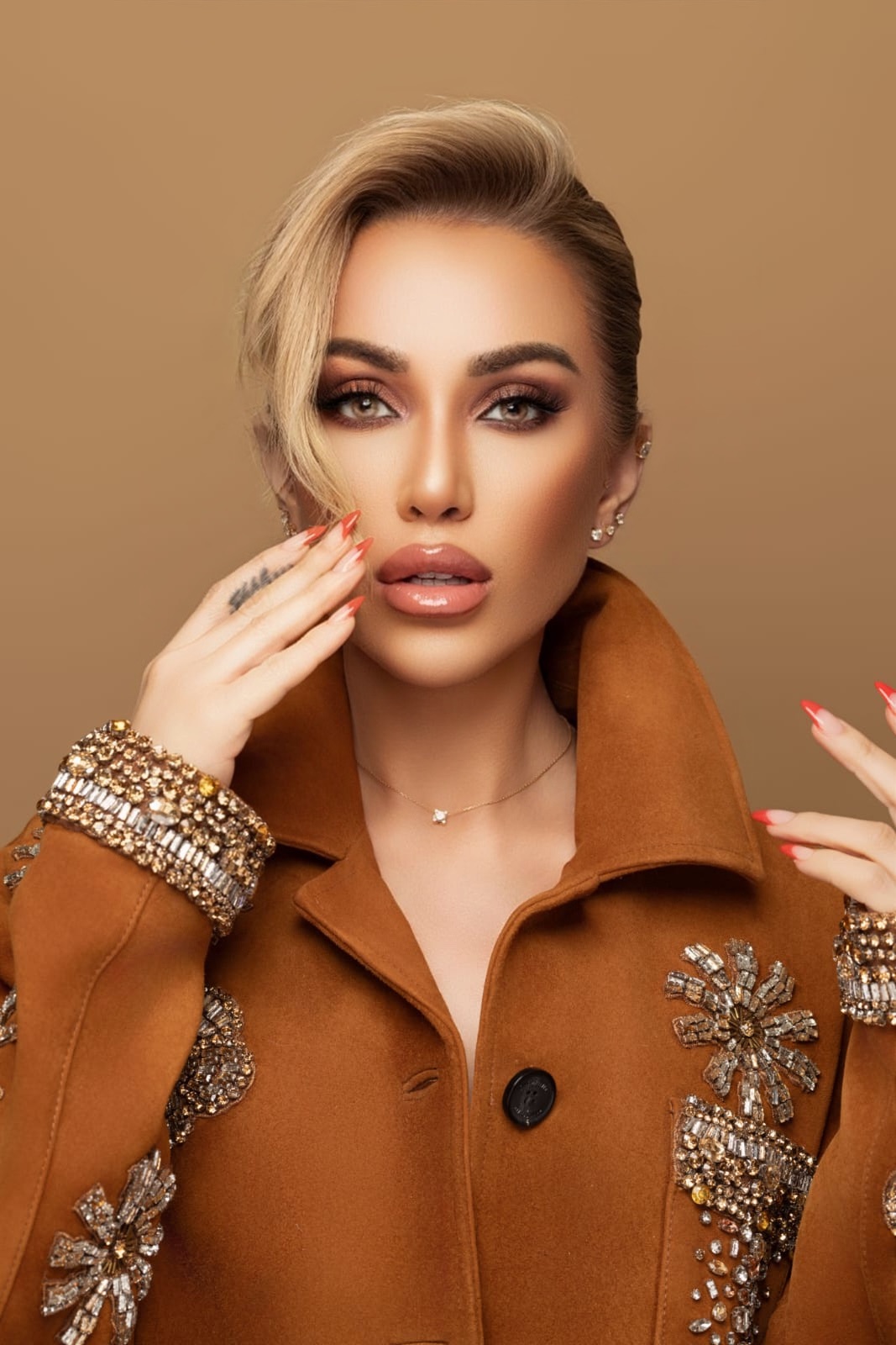 مكياج بأنامل خبير التجميل ديمتري سليم