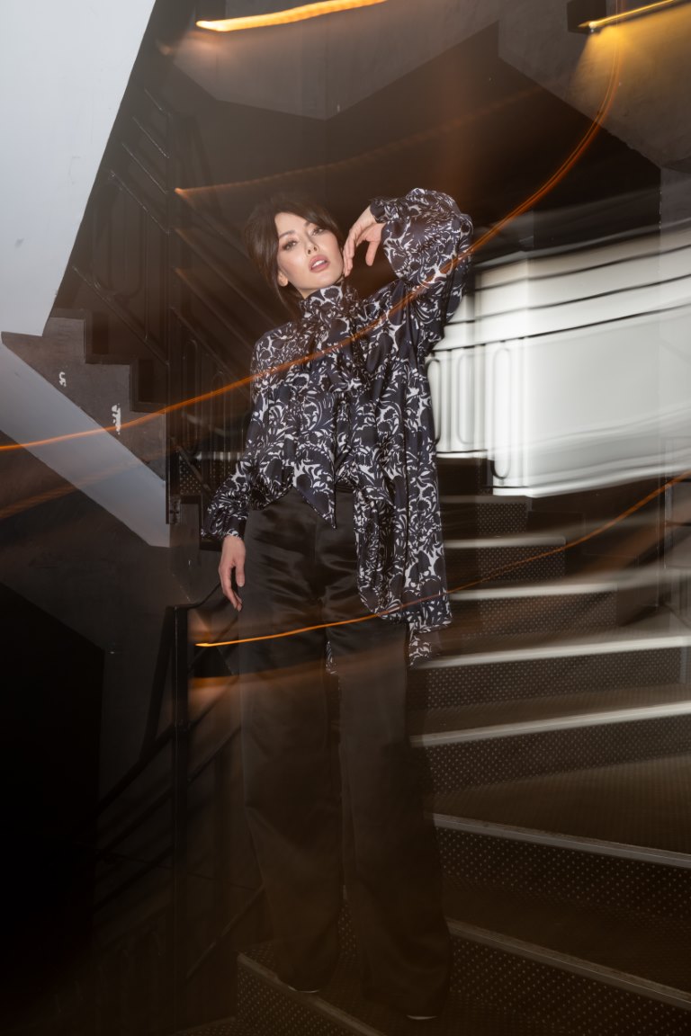 نسرين سند تواصل حضورها الثابت ضمن روزنامة الموضة العالمية