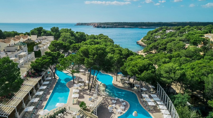 Iberostar Waves Club