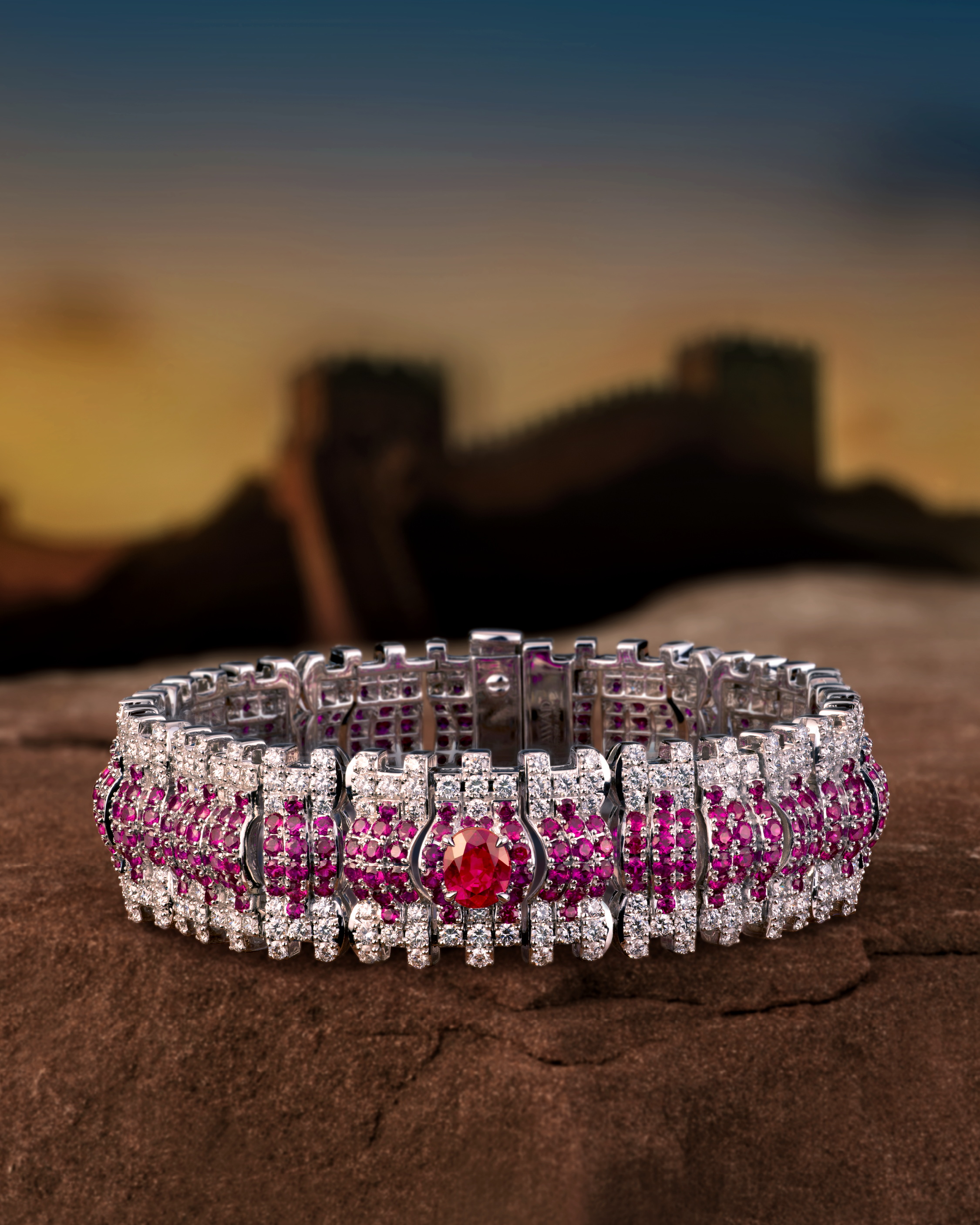 تصميم فاخر من مجموعة Illuminated