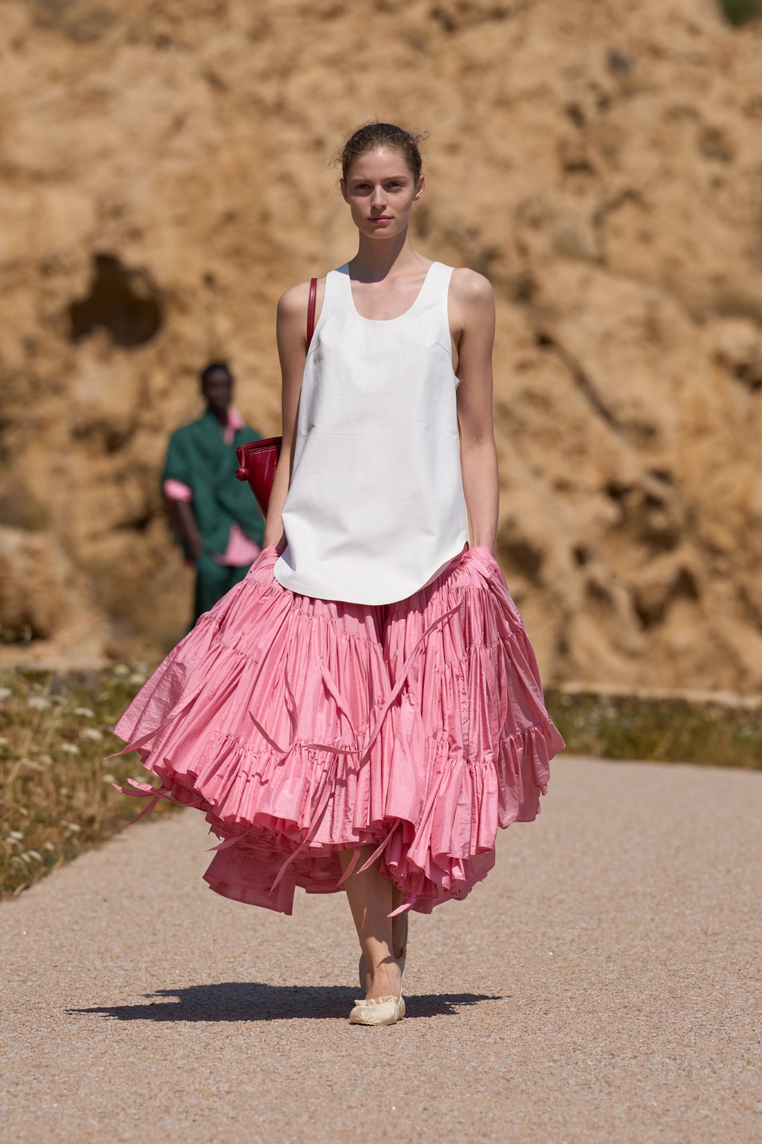 مجموعة ‏"جاكموس" ‏Jacquemus‏ ‏لصيف 2027‏