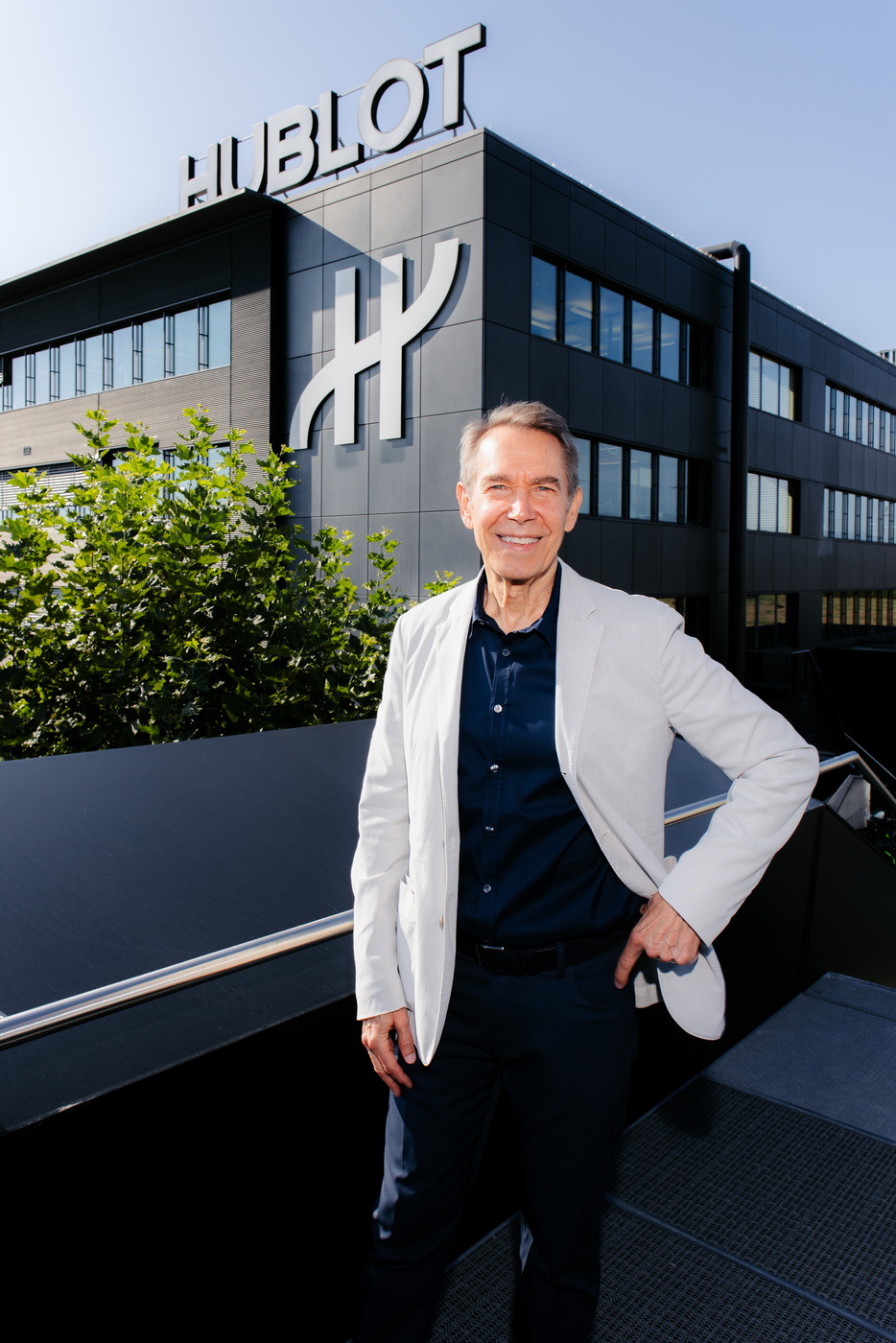 أعلنت دار الساعات السويسرية Hublot عن تعاون جديد مع الفنان الأميركي Jeff Koons