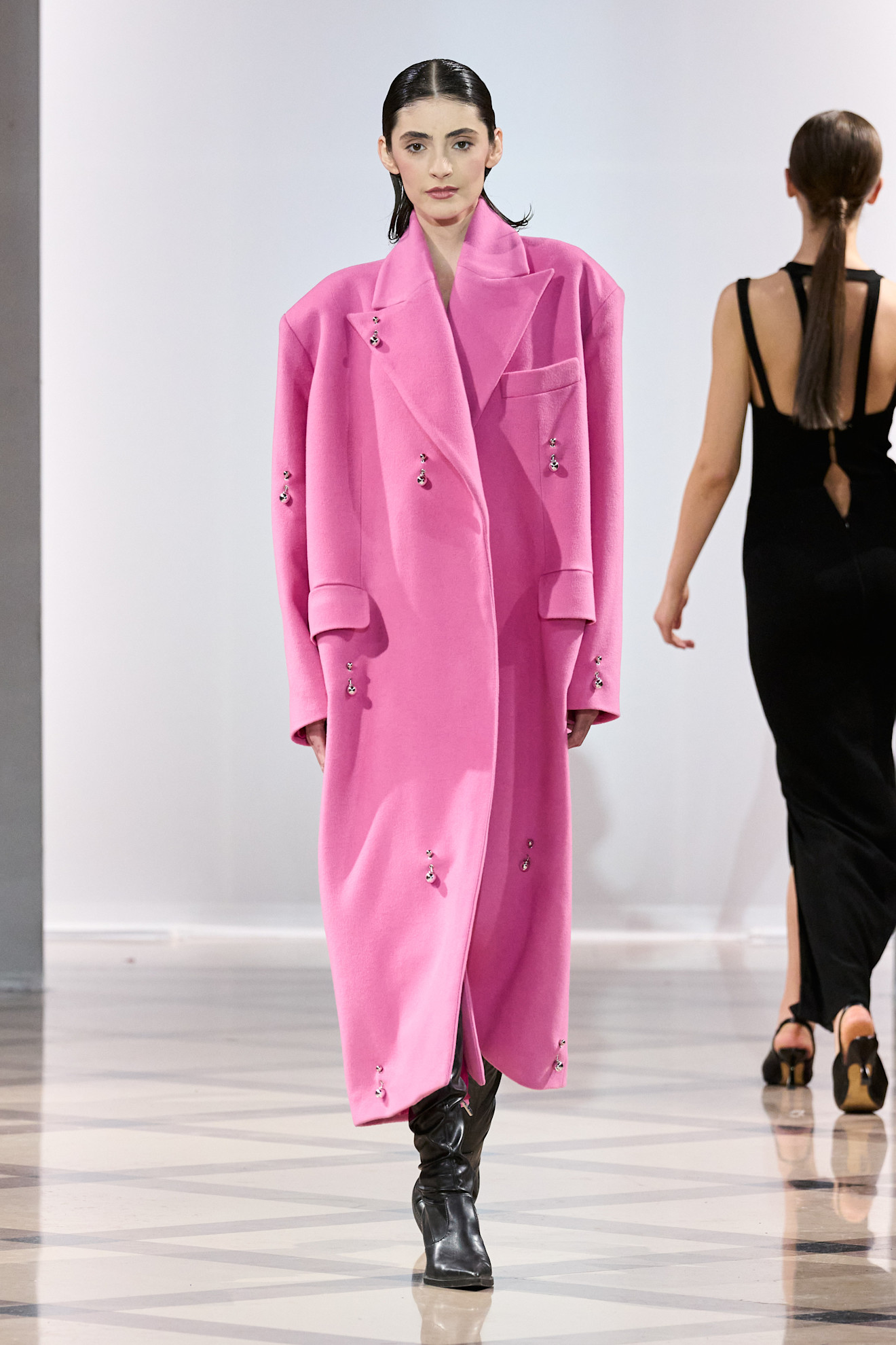 Kata Szegedi المعطف الزهري من