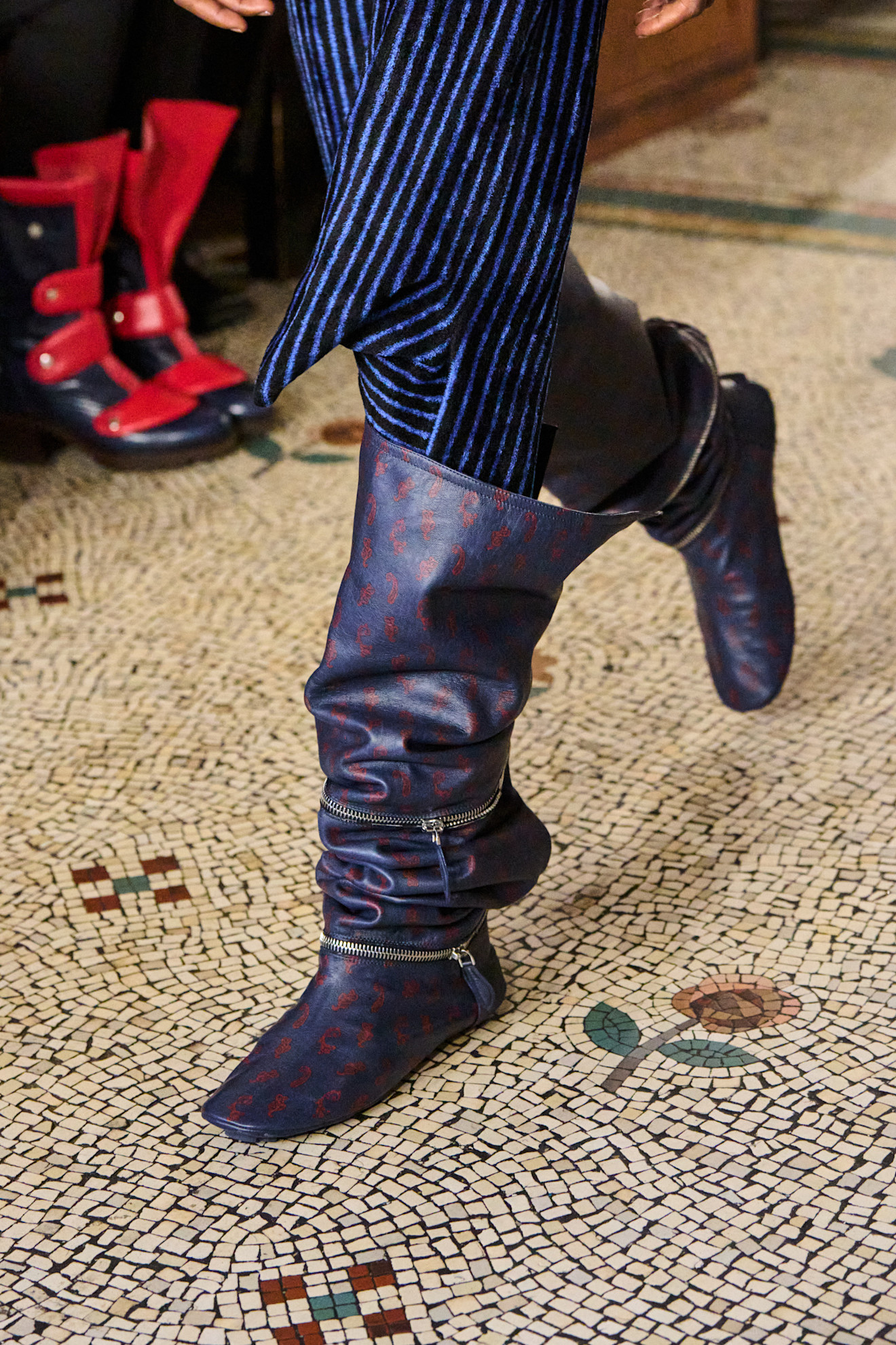 Kiko Kostadinov بوت بساق مجعد قابل للفصل من