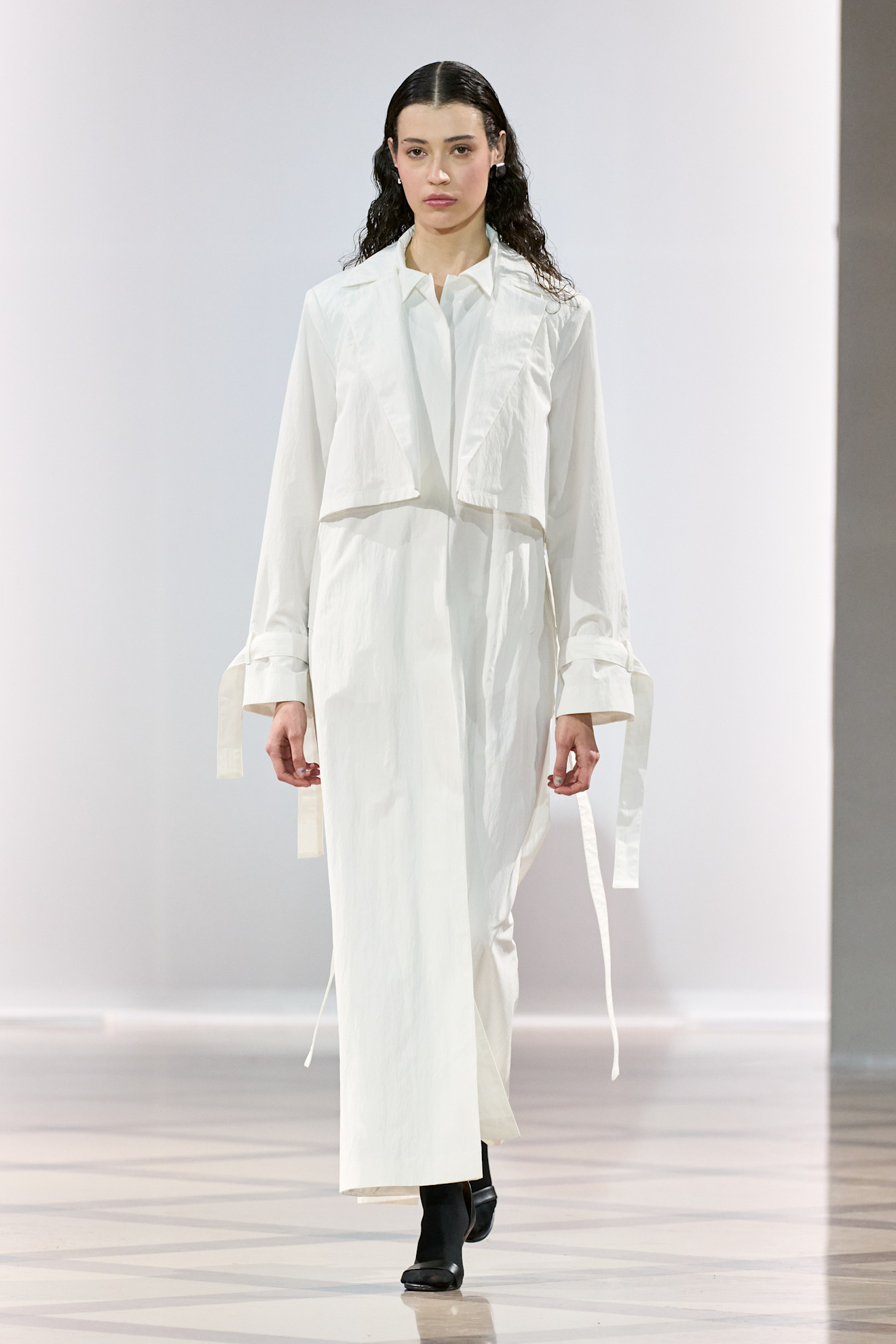 Kinoمعطف أبيض رقيق من