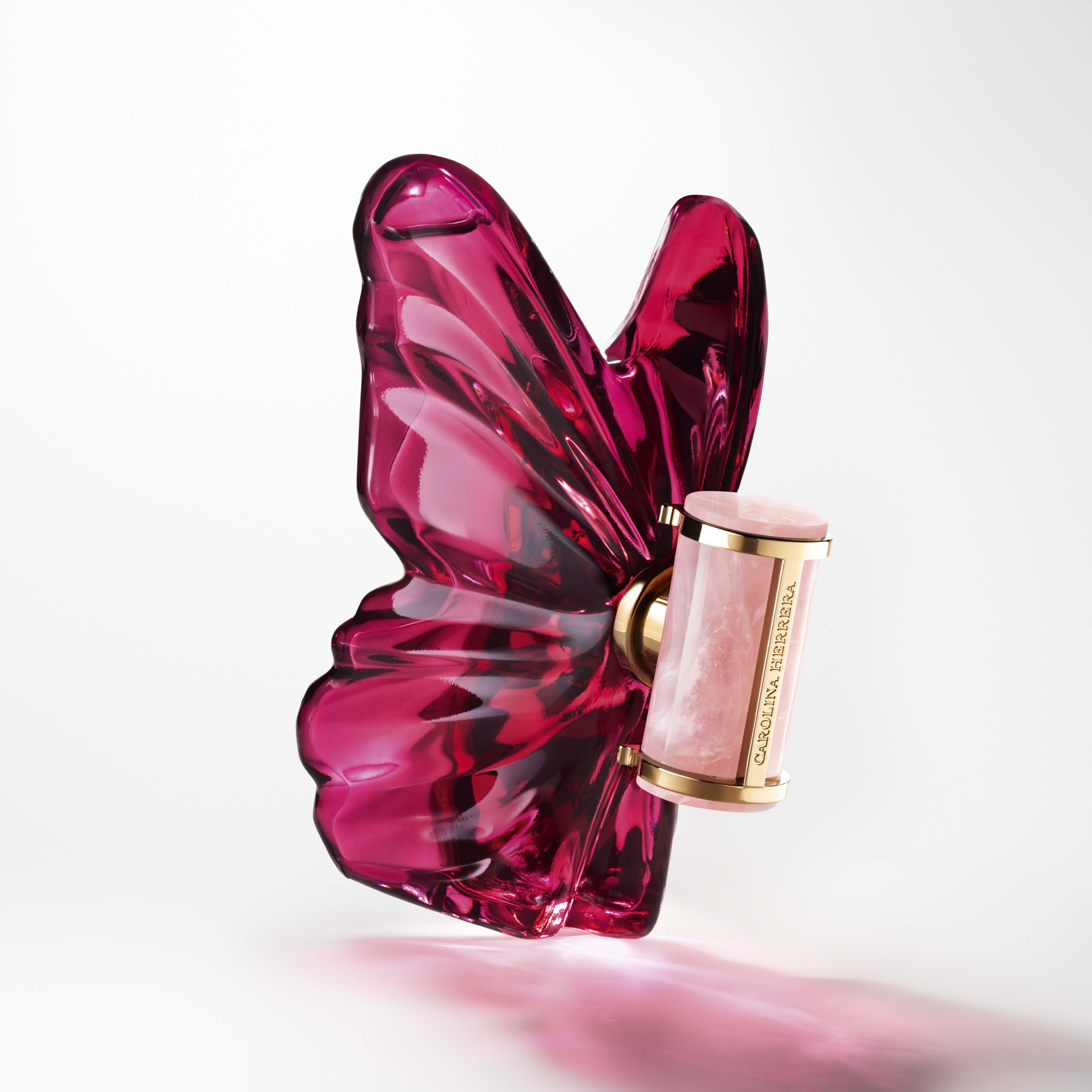 La Bomba إطلاق عطر كارولينا هيريرا الأكثر ترقّبًا