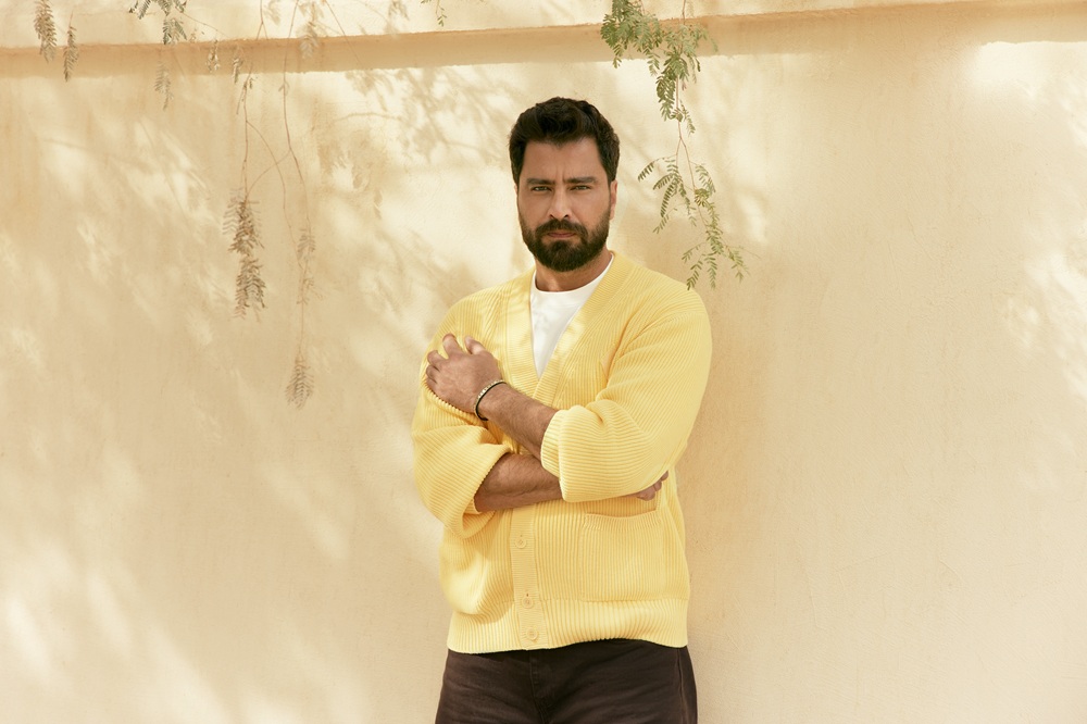 LACOSTE تطلق تشكيلة رمضانية مصغّرة بالتعاون مع الثنائي معتصم النهار ولين برنجكجي