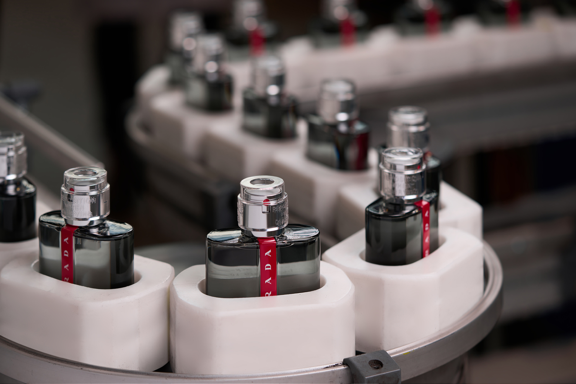 "هي" تدخل المصنعين المكرّسين لإنتاج عطور مجموعة L’OREAL